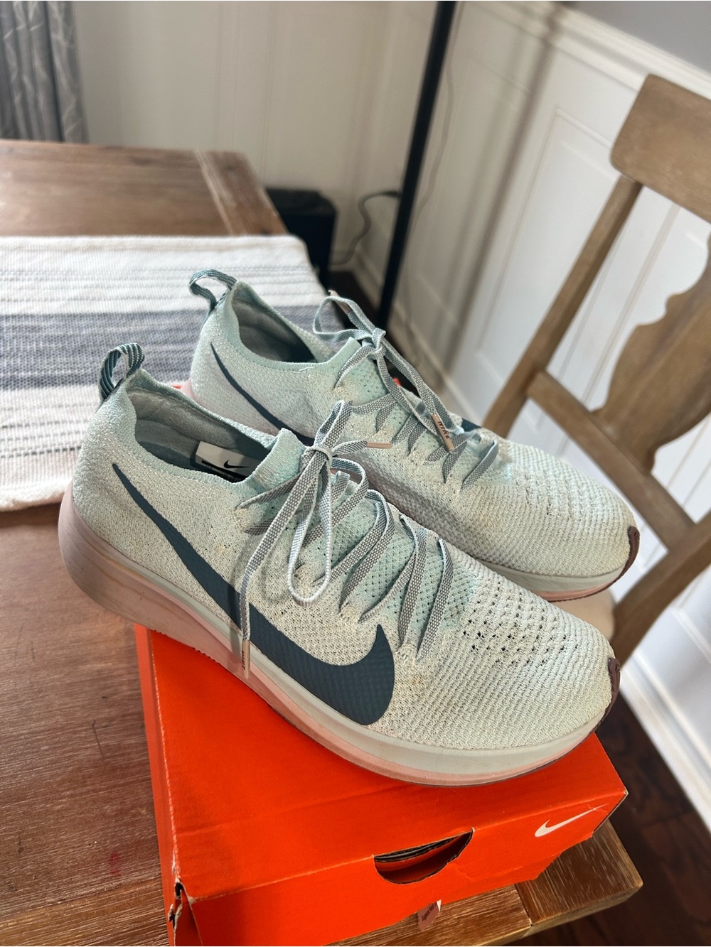 Nike Women’s Flyknit Trainers - Mint Green with Slate Swoosh